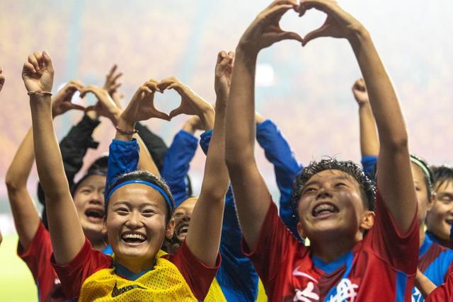 周琦8板3帽首钢逆转广州 邹阳20+10福建负青岛